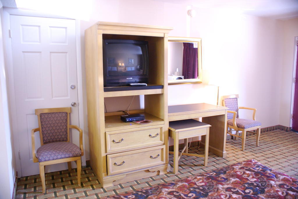 Bayview Inn And Suites Атлантик Сити Стая снимка
