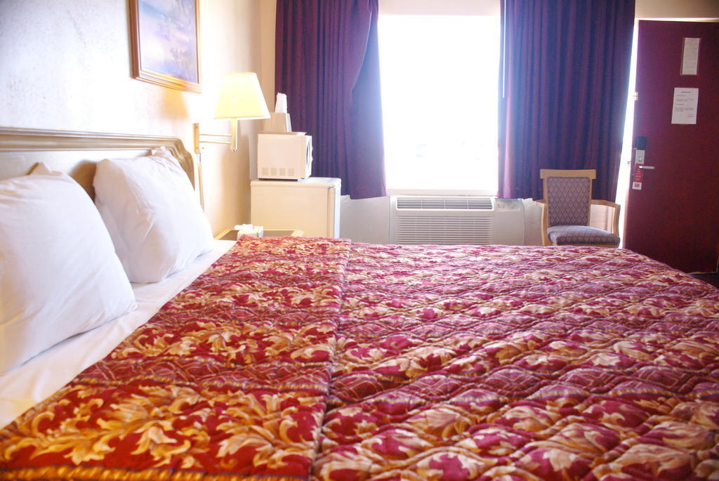 Bayview Inn And Suites Атлантик Сити Стая снимка