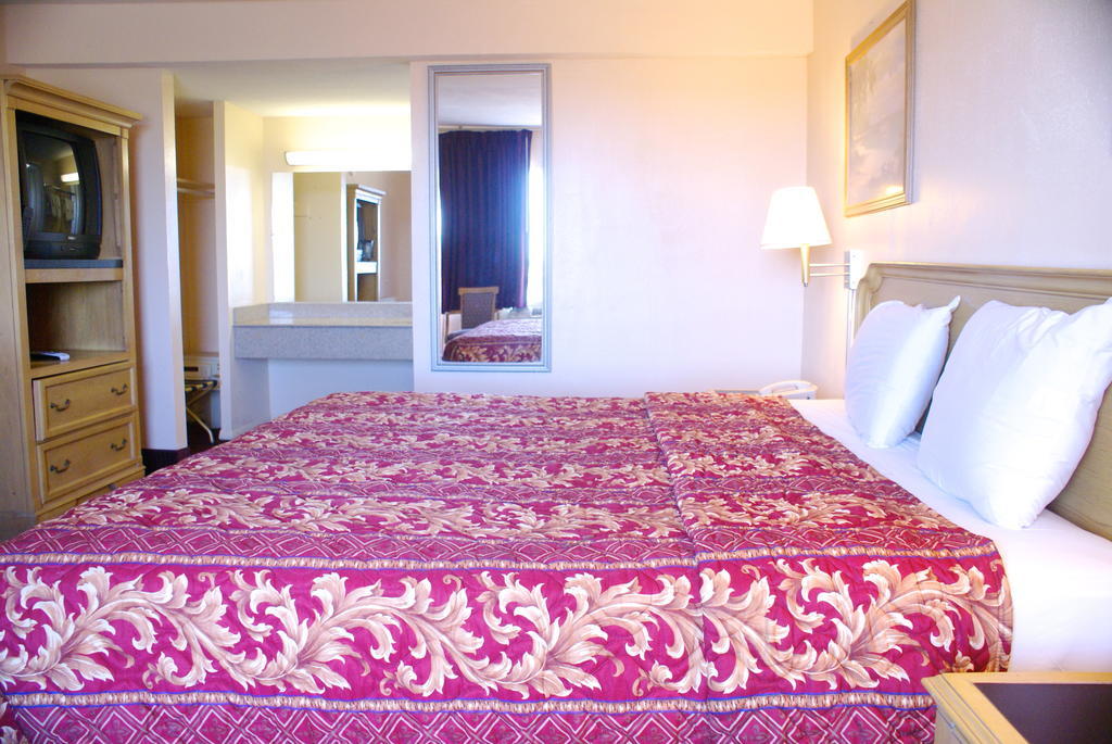 Bayview Inn And Suites Атлантик Сити Стая снимка